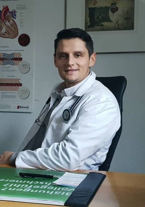 Liječnik Gastroenterolog Davor Krznarević